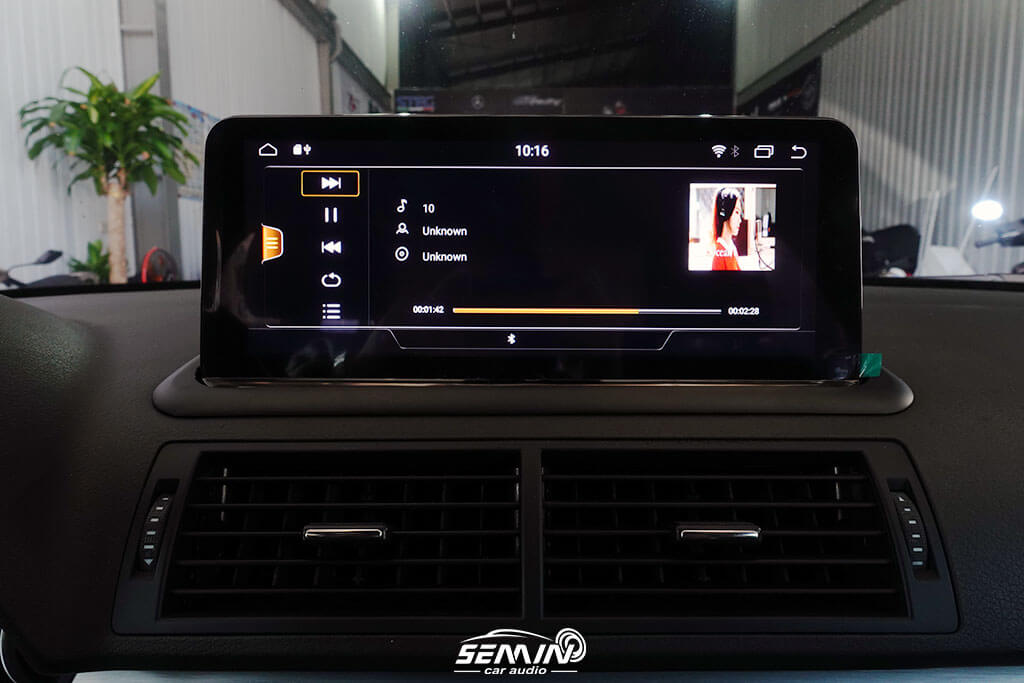 AUDI A4 客製化加裝10.25吋安卓大螢幕