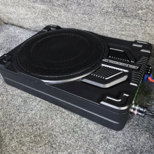 每輛汽車音響不可或缺的靈魂–「重低音」