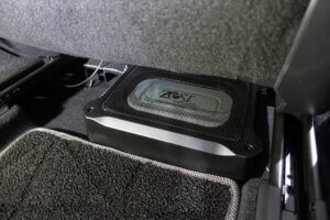 每輛車上音響不可或缺的靈魂–「重低音」