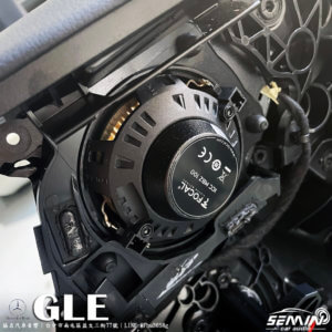 GLE 買車沒選配喇叭，先改再說